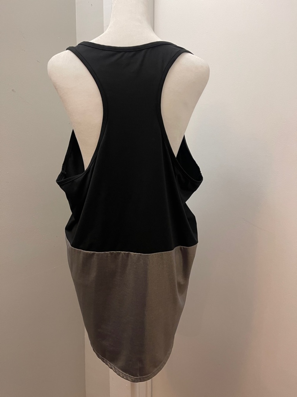 MTA Sport Black and Metallic Gray Colorblock Sleeveless Tank - Picture 2 of 4